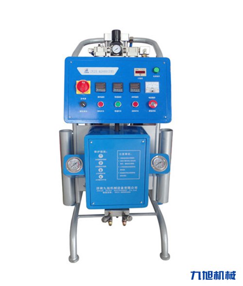 如何掌握聚氨酯噴涂機(jī)施工的技術(shù)(圖1) JNJX-Q2600(T)型聚氨酯噴涂機(jī)
