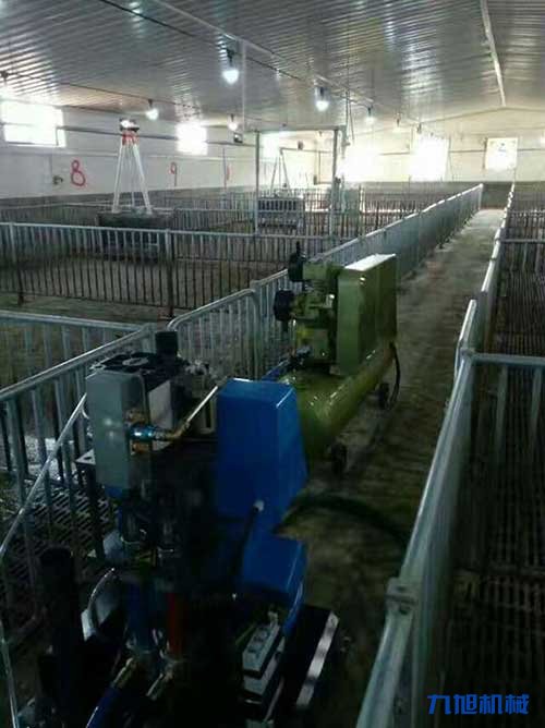 聚氨酯硬泡噴涂機施工有哪些注意事項(圖2) 聚氨酯豬舍噴涂保溫